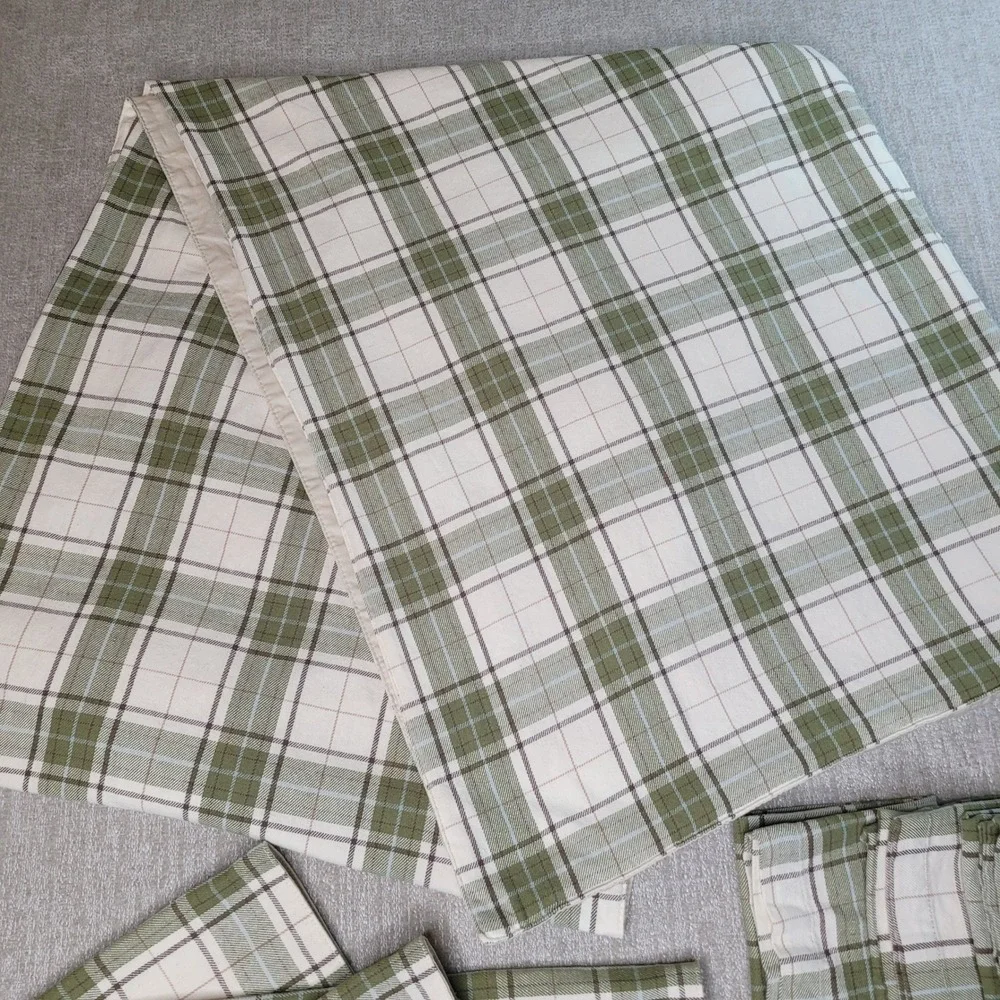 Pottery Barn 2010 Green Plaid Table Runner Placemats Napkins 9pcs Farmhouse RARE